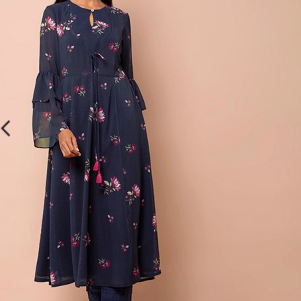 NWT house of Indya blue floral kurti